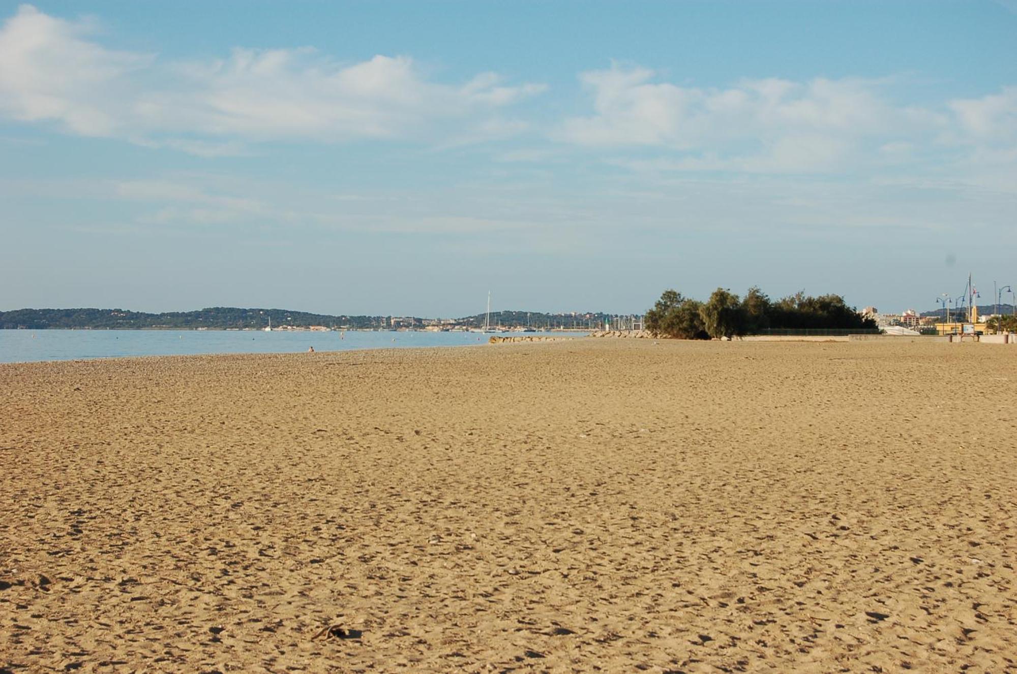 Grand Studio A 5Mns De La Plage Des Salins Hyères Exterior foto